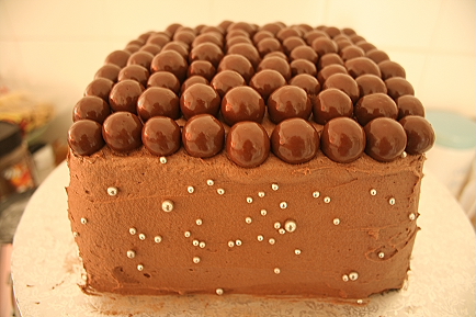 Chocolate Birthday Cake on Cake Revolution  It S Not Baking   It S Art   Just Another Wordpress